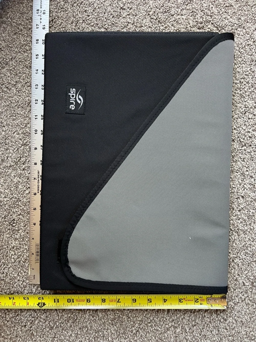 Spire Mojo Green and Black 17”Laptop Bag